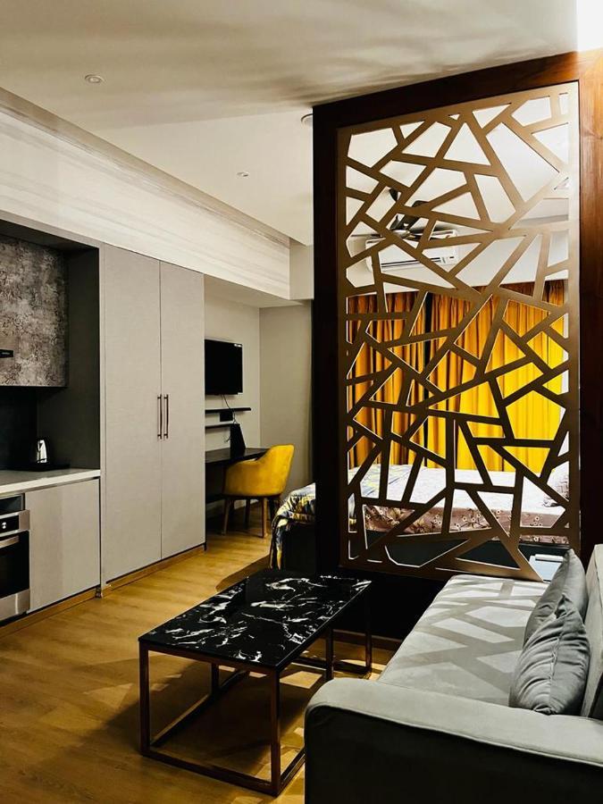 Luxe Apartment By Hey Studio'S Ghaziabad Exterior photo